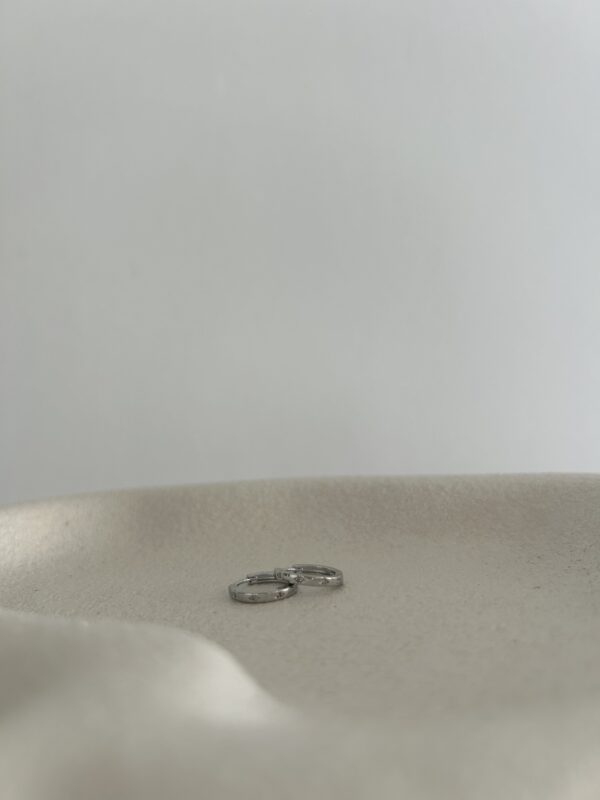 Everyday huggie - Image 3