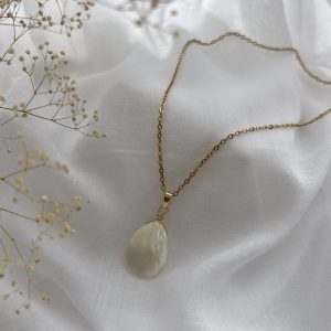 Silk necklace